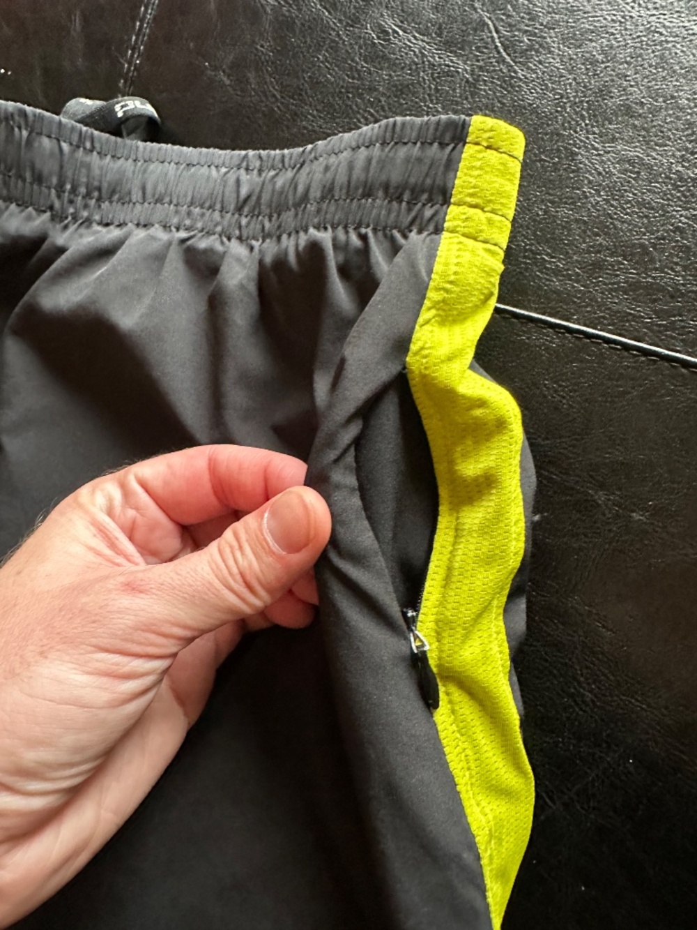 Hind Men’s Lined Running Shorts (black/yellow) - Picture 3 of 4
